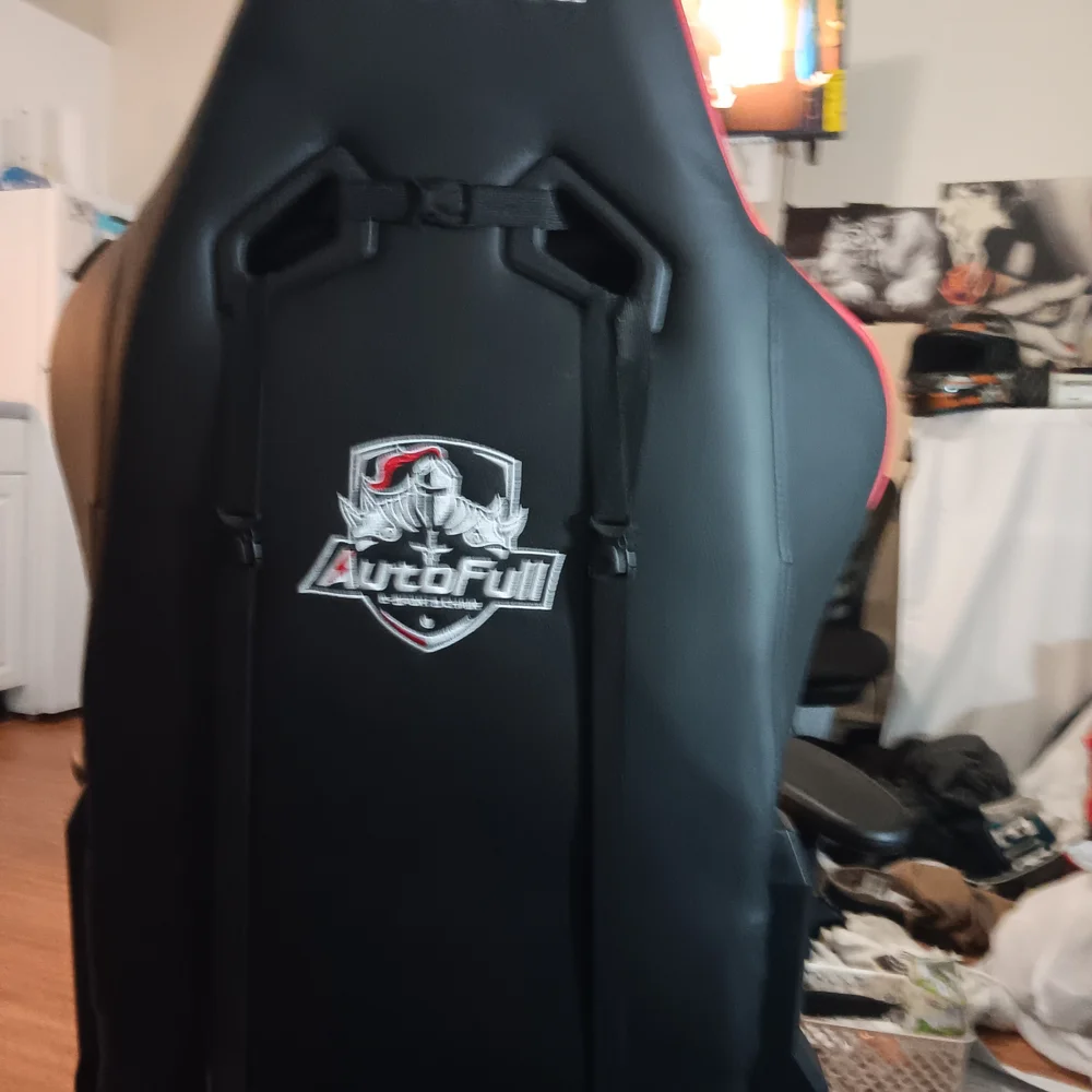 Kids Gaming Chair - Black and Red - Picture 2 of 3